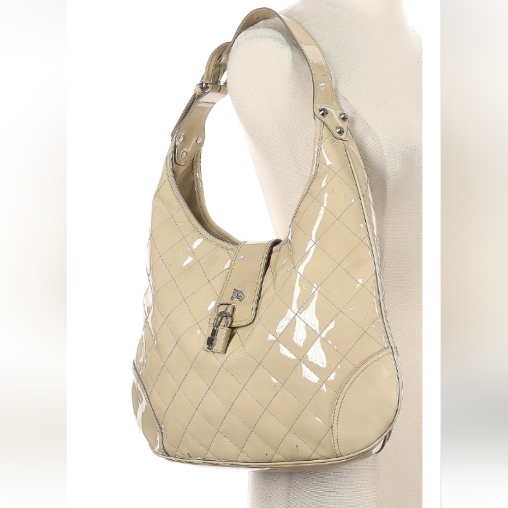Elegant Light Grey Quilted Women's Bag - Picture 9 of 9
